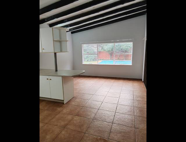 1 bed property to rent in GLEN MARAIS